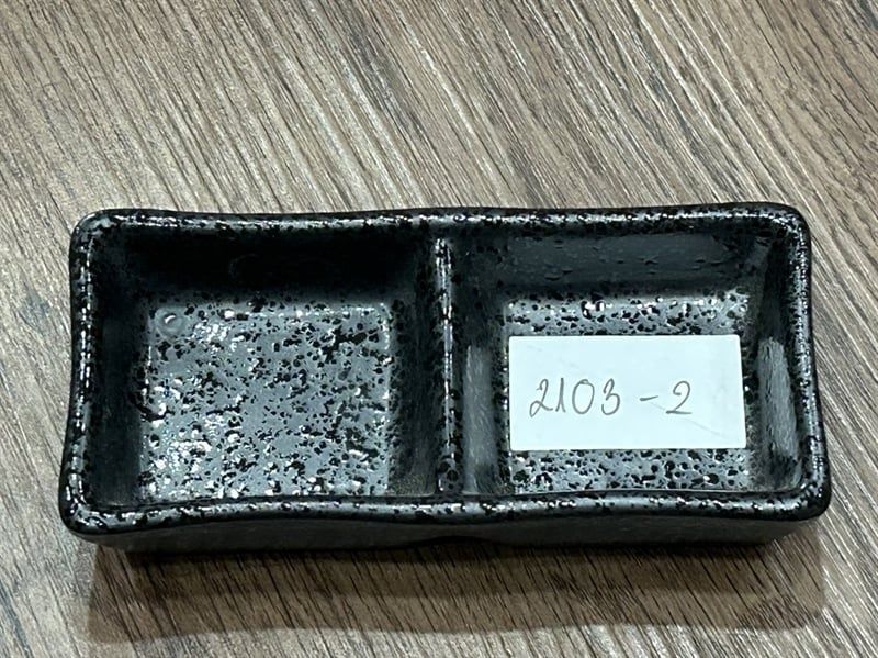  Noir - 2-compartment Sauce Dish 12 x 6cm - Dĩa 2 ngăn nhỏ 12 x 6cm đen không vệt 