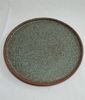 Terracotta - Round Flat Plate 22cm - Dĩa tròn vành đứng 22cm tử sa phun xanh rêu