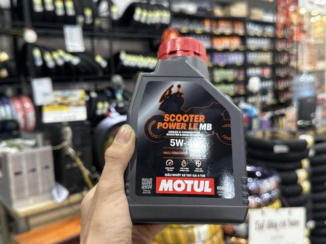Nhớt tay ga Motul Scooter Power MB 5w40 800ml