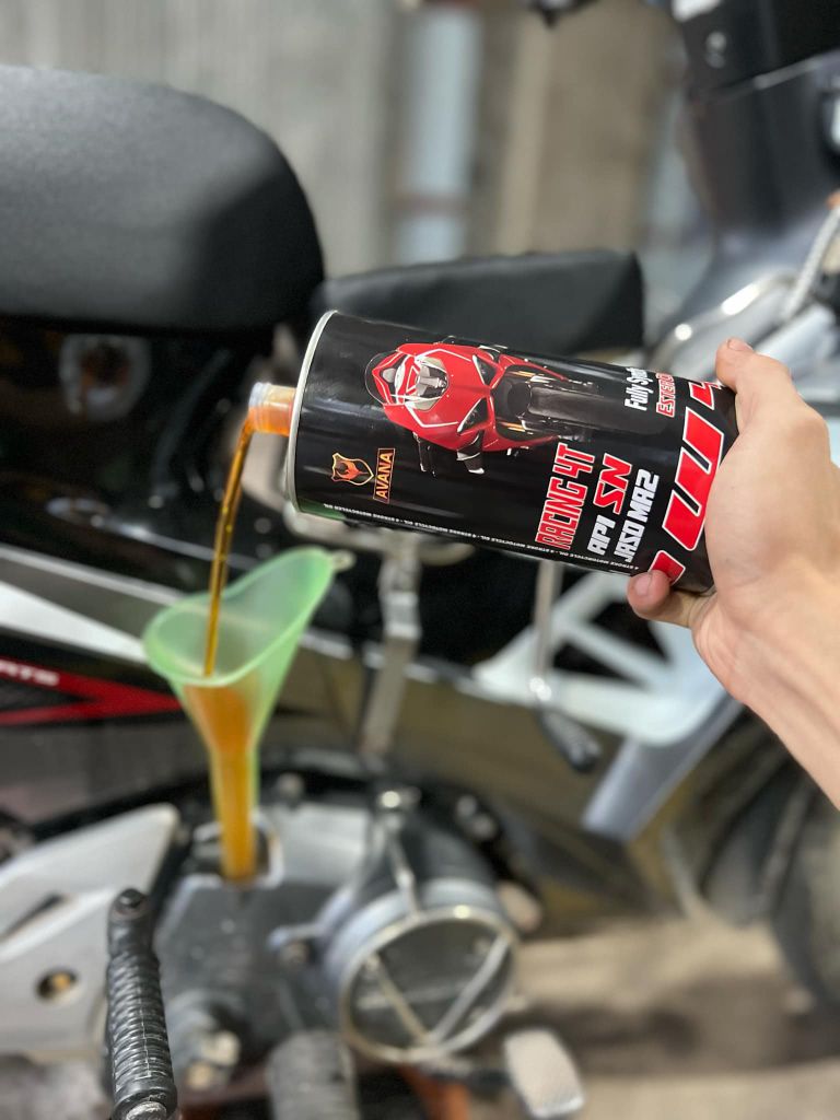 Nhớt Avana RACING ESTER 5W40 800ml