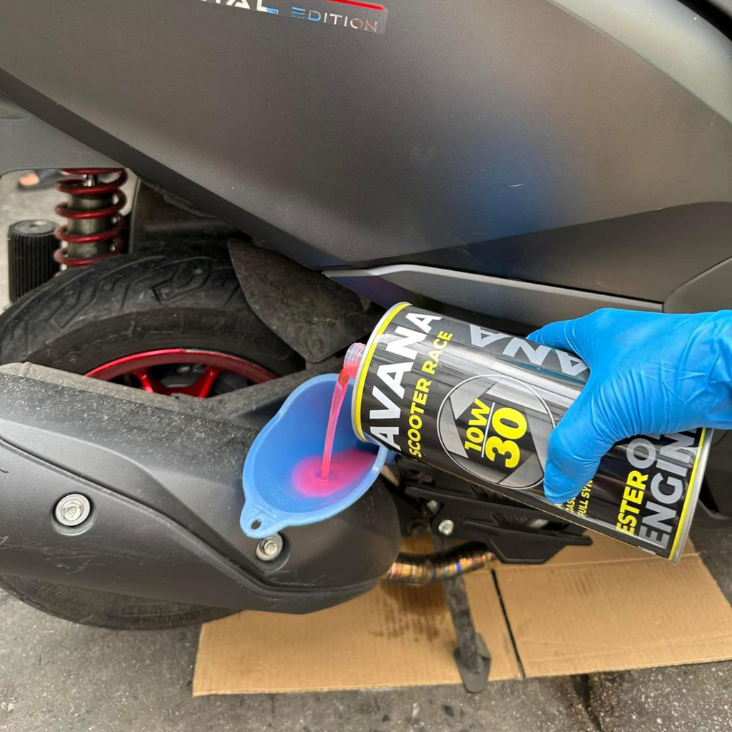 Nhớt Avana Scooter Race 10w30 dung tích 800ml nhập khẩu UAE