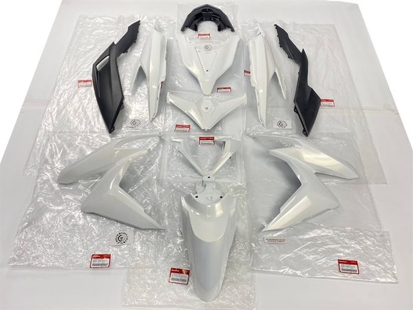  Dàn áo Click 125/150 đời 2018 - nay màu trắng hàng chính hãng 