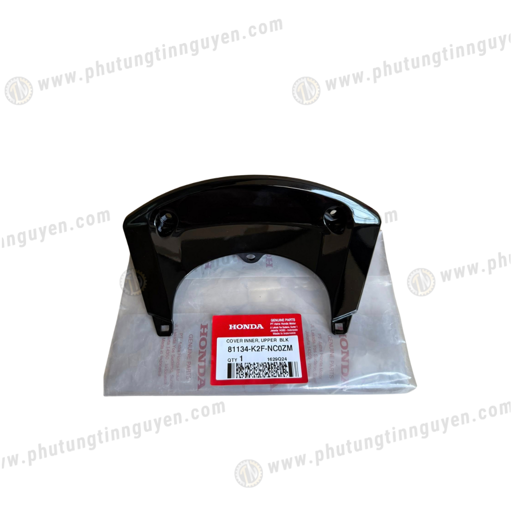 Nắp nhựa gài yếm khoá xe Scoopy 2025 màu đen bóng