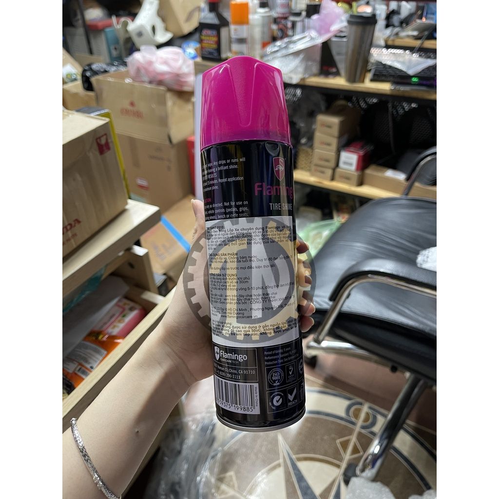 Xịt dưỡng bóng lốp và phục hồi nhựa đen xe ô tô, xe máy Flamingo Tire Shine 500ml F010