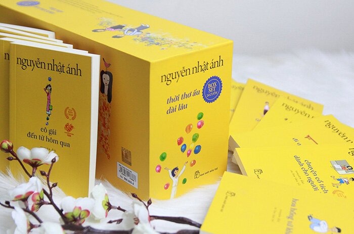 Thời Thơ Ấu Dài Lâu - Nguyễn Nhật Ánh - Boxset 24 Cuốn - Phiên Bản Vàng Ấm Áp - Nguyễn Nhật Ánh