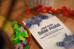 Nghệ Thuật Đàm Phán - Chiến Lược Chinh Phục Những Cuộc Trò Chuyện Bất Khả Thi - Peter Boghossian, James Lindsay