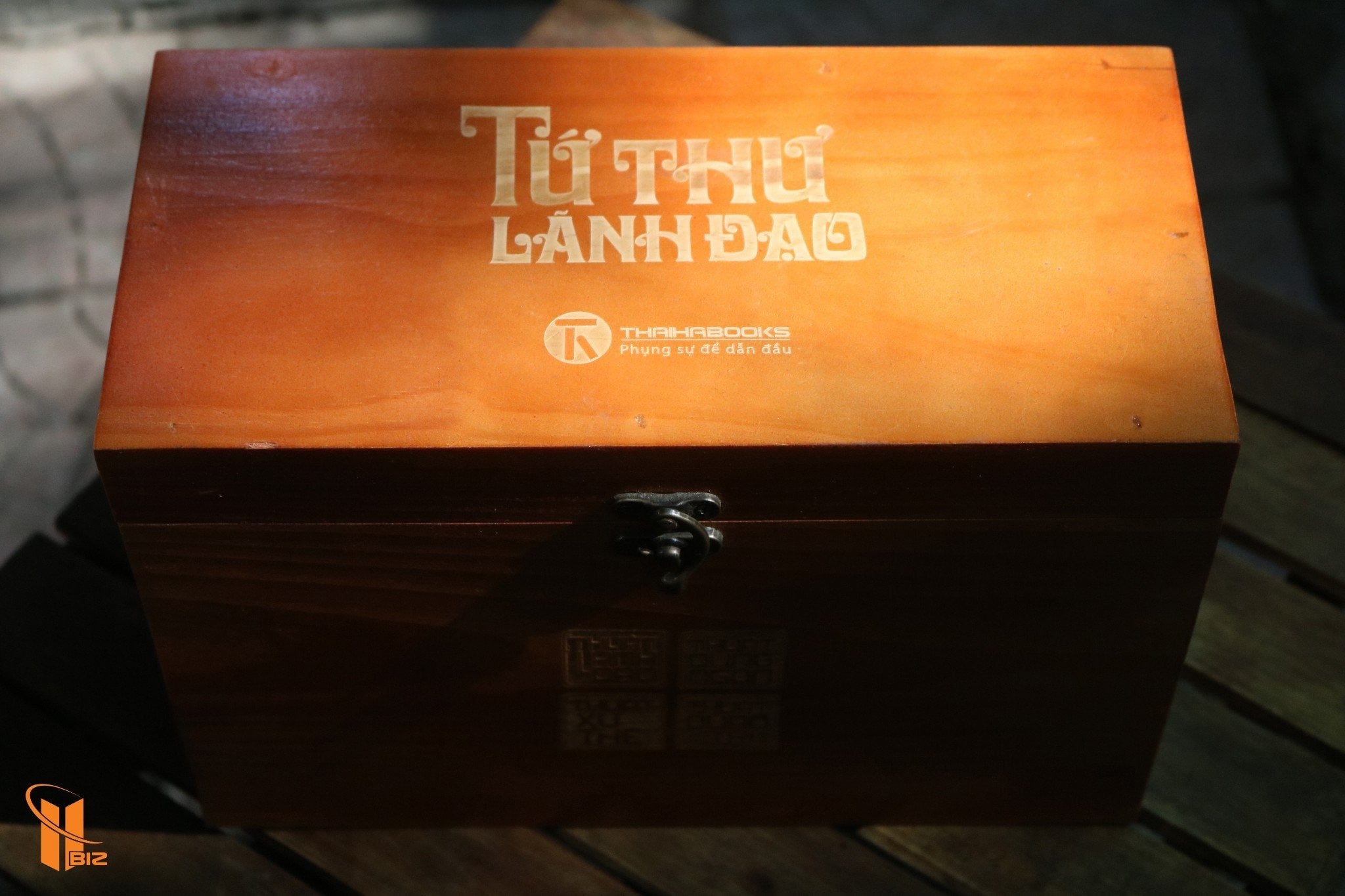 Combo Trọn Bộ 4 Cuốn Tứ Thư Lãnh Đạo- Có Hộp Gỗ Sang Trọng - Hòa Nhân