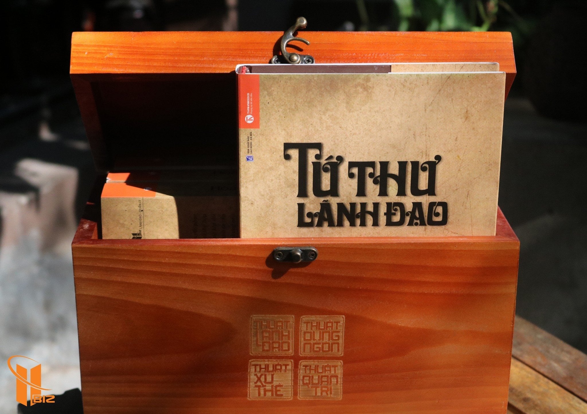 Combo Trọn Bộ 4 Cuốn Tứ Thư Lãnh Đạo- Có Hộp Gỗ Sang Trọng - Hòa Nhân