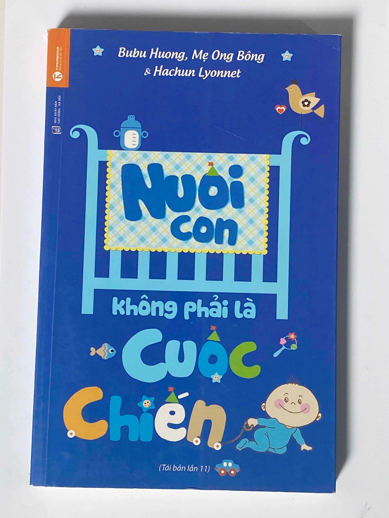 [Trưng Bày] Nuôi con không phải là cuộc chiến 1