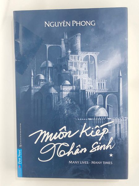  { Trưng Bày } Muôn Kiếp Nhân Sinh (Bìa cứng) - Nguyên Phong 