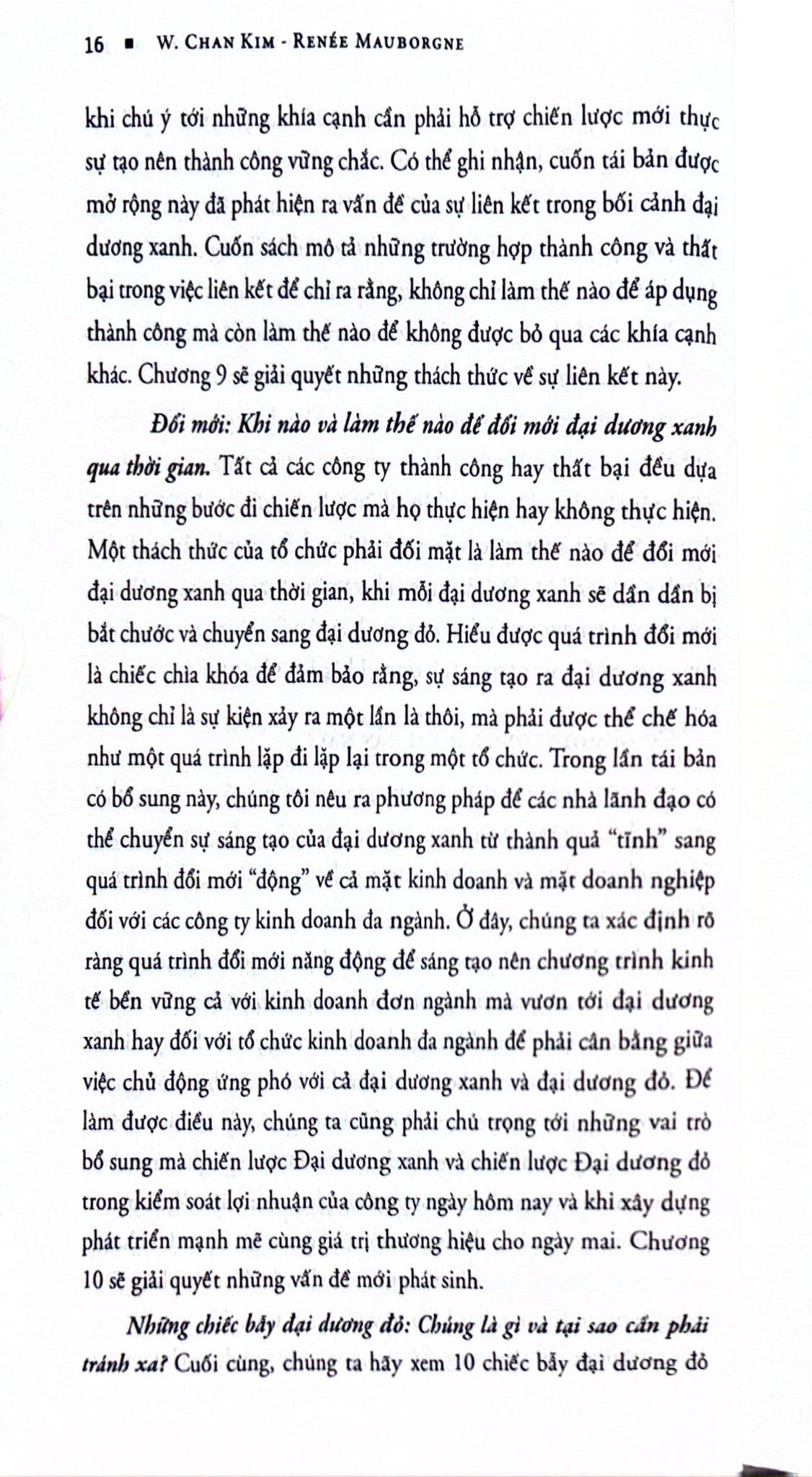 Blue Ocean Strategy - Chiến Lược Đại Dương Xanh ( Bìa Cứng )