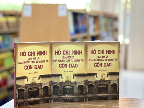  Hồ Chí Minh Qua Hồi Ức Của Những Cựu Tù Chính Trị Côn Đảo - Nhiều Tác Giả 