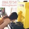 binh-rua-mat-khan-cap-53l-co-xe-day