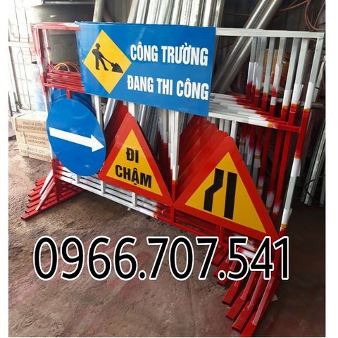 Biển cảnh báo công trường