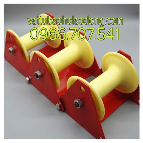 Con lăn kéo cáp thẳng ba bánh