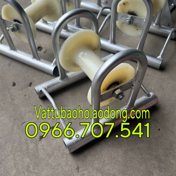 con-lan-keo-cap-banh-nhua