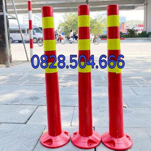 Cọc tiêu trụ có phản quang