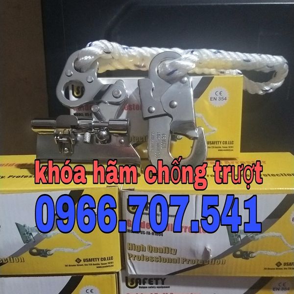 khoa-ham-chong-truot