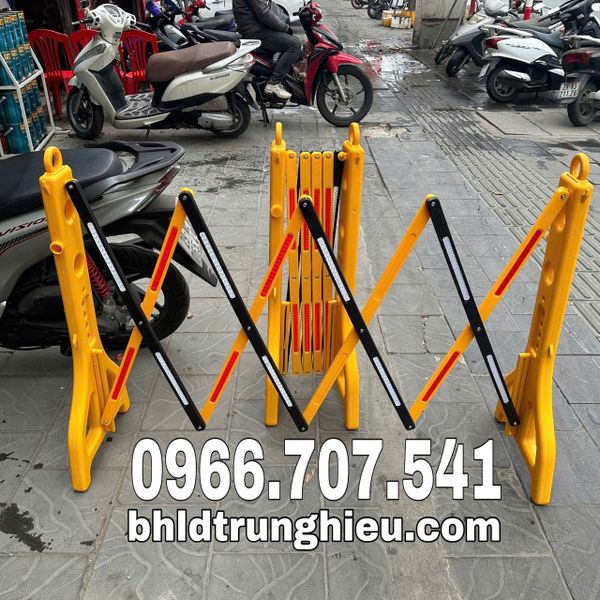 hang-rao-xep-di-dong-do-nuoc