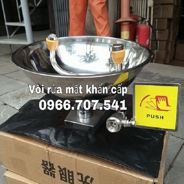 may-rua-mat-khan-cap-gan-tuong