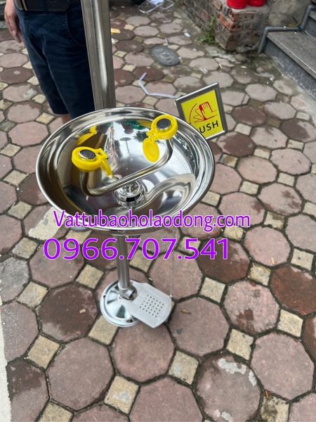 cung-cap-bon-rua-mat-khan-cap