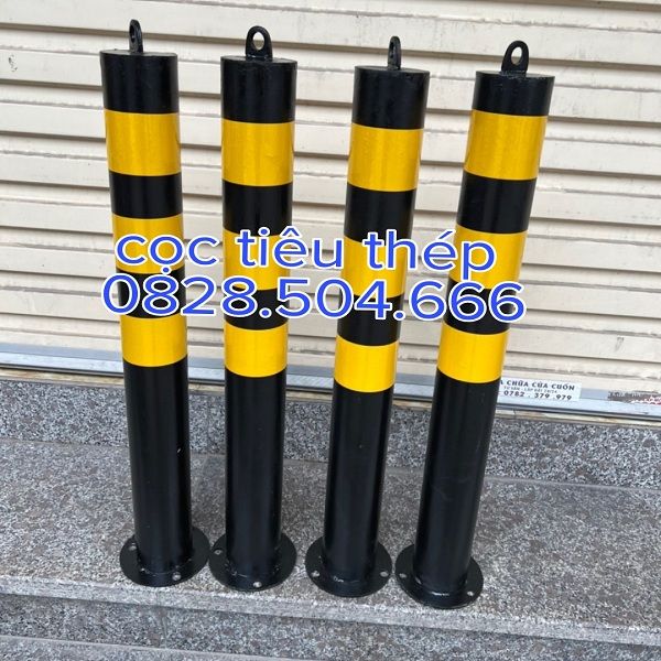 cot-canh-bao-vang-den