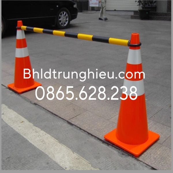 thanh-noi-coc-tieu-co-phan-quang