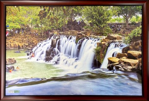 Tranh từ nhựa tái chế THÁC GIANG ĐIỀN