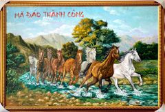 Tranh từ nhựa tái chế MÃ ĐÁO THÀNH CÔNG