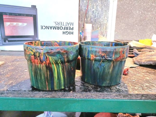 Chậu cây nhựa tái chế