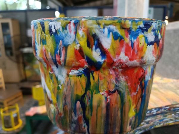 Chậu cây nhựa tái chế