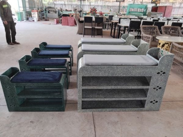 Kệ giày dép nhựa tái chế