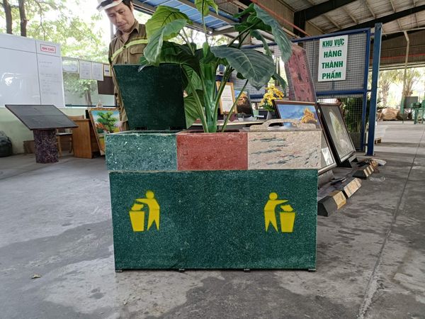 Thùng rác 3 ngăn từ nhựa tái chế