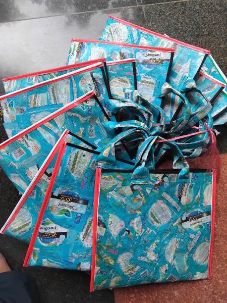 Túi xách nhựa tái chế