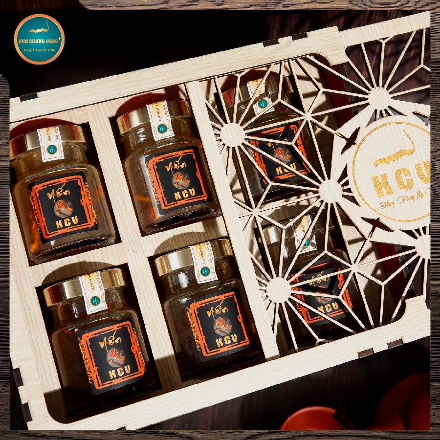 Hộp Yến Chưng Đông Trùng Hạ Thảo (6 Hũ)