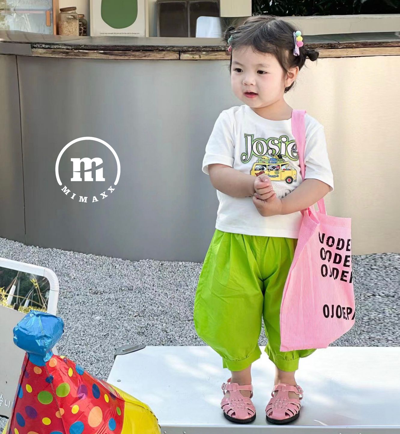  set đồ bộ siêu cute quần kaki áo thun cho bé gái 