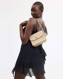  Túi Đeo Chéo Coach Cassie Croc-Embossed Crossbody Bag CV435 Màu Trắng Ngà 