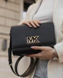  Túi Đeo Chéo Michael Kors MK Màu Đen và Nâu 