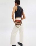  Túi Đeo Chéo Coach Cassie Crossbody Bag 19 In Signature Canvas Màu Nâu Logo CV436 