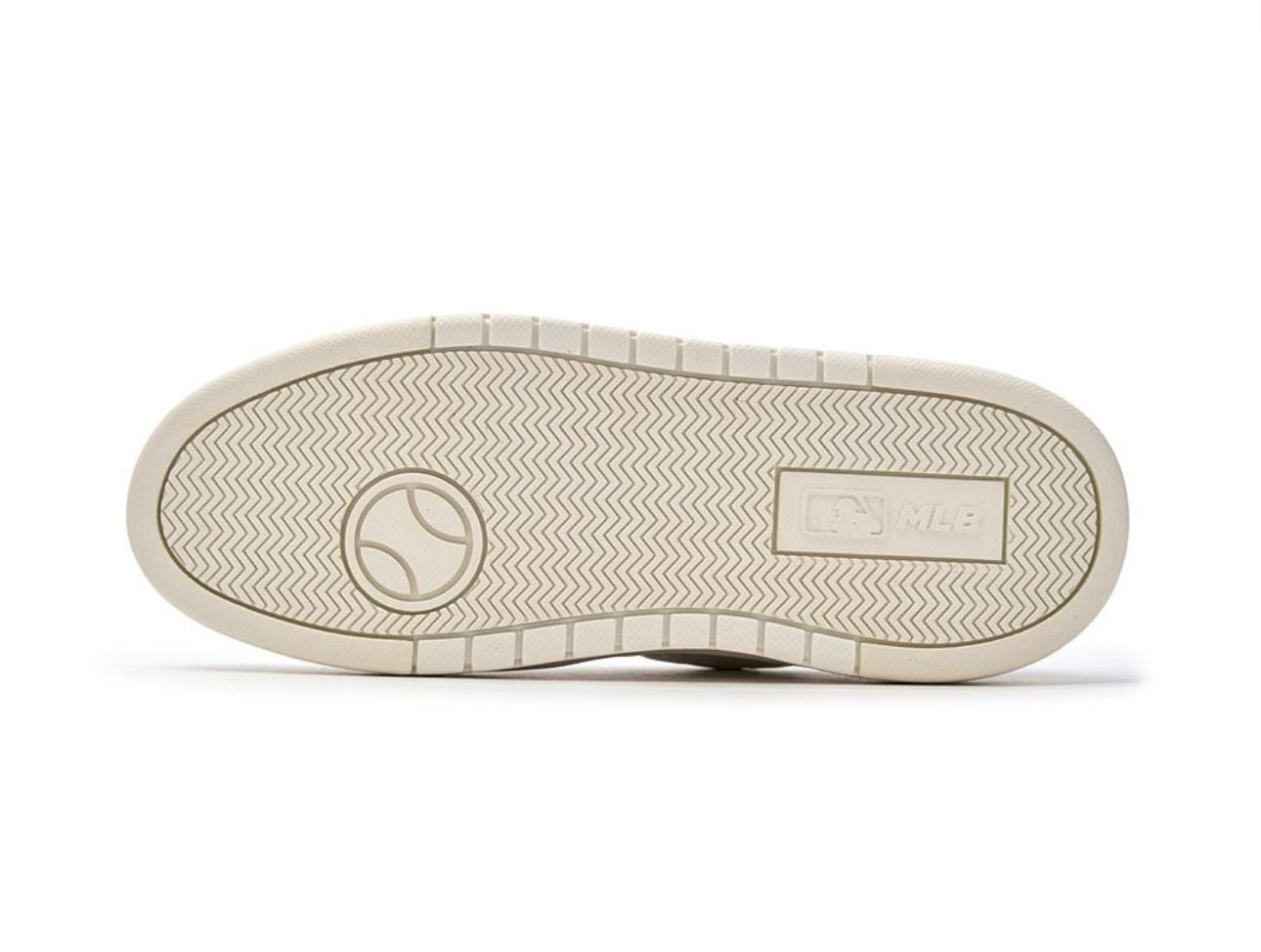 MLB■Chunky Embo Monogram Coopers Town■送料込 Giày Thể Thao MLB CHUNKY Liner Embo Monogram Coopers Town