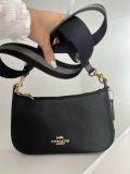  Túi Đeo Vai Coach Jess Baguette C7265 Màu Đen 