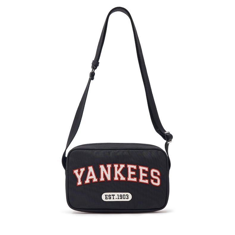[MLB] Basic Nylon Sportive Crossbody Bag ★ 大人気★ MLB] Basic Nylon Sportive Crossbody Bag ☆ 大人気