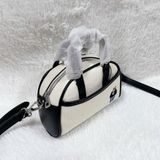  Túi Đeo Chéo WHOAU  Steve Canvas 2 Way Mini Bag WHBGF2213A Màu Trắng Viền Đen 