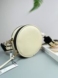 Túi Đeo Chéo MARC JACOBS Signet Circle Crossbody Bag Màu Trắng 