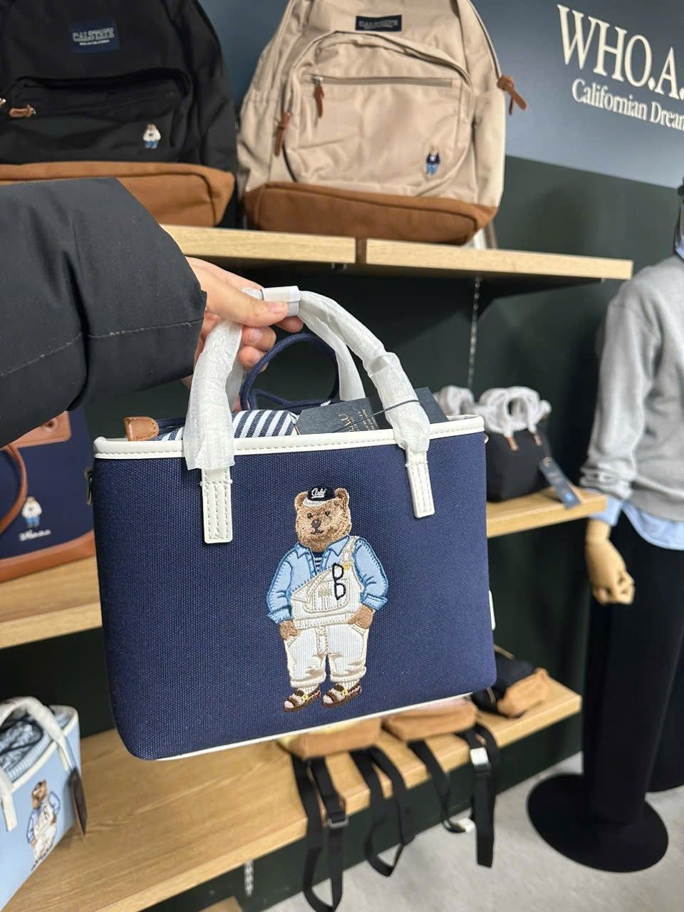 Túi Tote WHOAU Canva Màu Xanh Navy – Bear Mon Auth