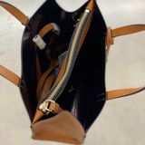  Túi Tote Marc Jacobs Mini Grind Signet Printed Leather Crossbody Tote  Màu Vàng Size 24 