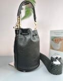  Túi Bucket Marc Jacobs Leather Bucket Bag in Black 