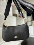  Túi Đeo Vai Coach Jess Baguette C7265 Màu Đen 