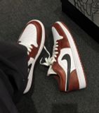  Giày Thể Thao Nike Air Jordan 1 Low SE 'Dark Pony' HF3148-102 