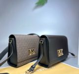  Túi Đeo Chéo Michael Kors MK Màu Đen và Nâu 